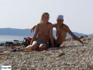 nude on the beach and in the room. Thumbnail 24