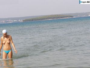 nude on the beach and in the room. Thumbnail 26