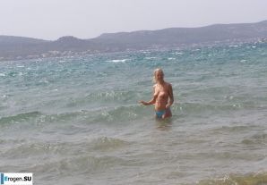 nude on the beach and in the room. Thumbnail 3