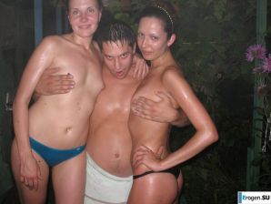 нудисты на природе за городом. Миниатюра 28