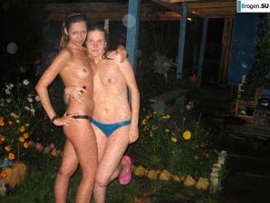 нудисты на природе за городом. Миниатюра 45