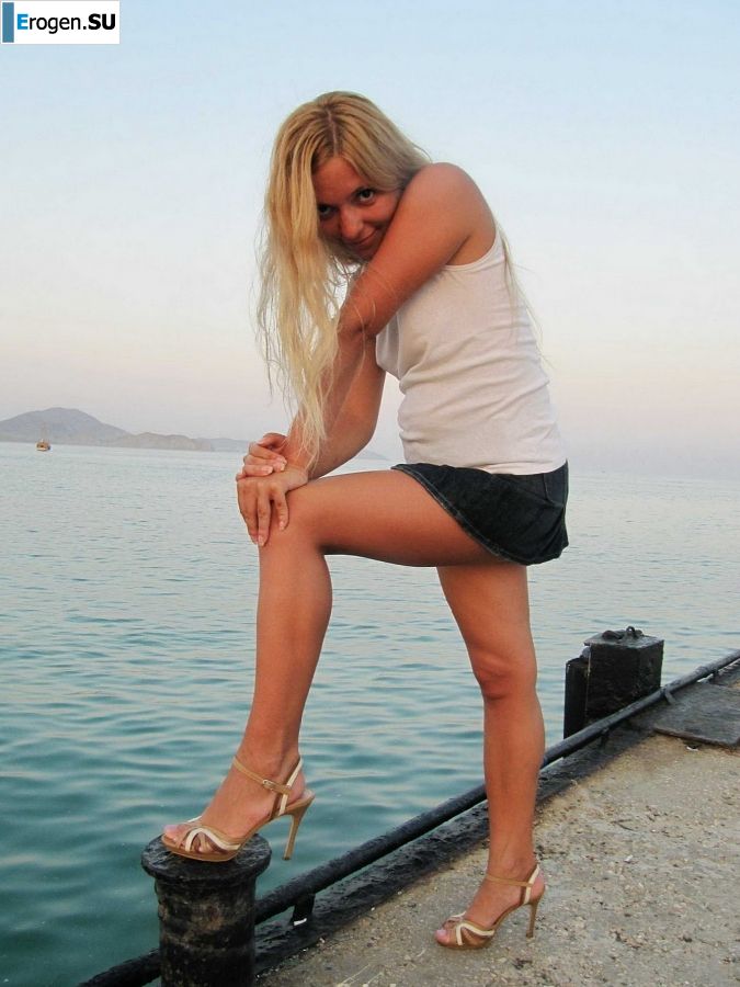 funny naked blonde. Slide 40