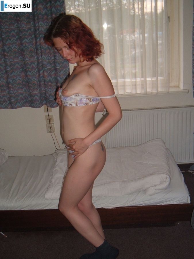 red-haired slim beast without underwear. Slide 22