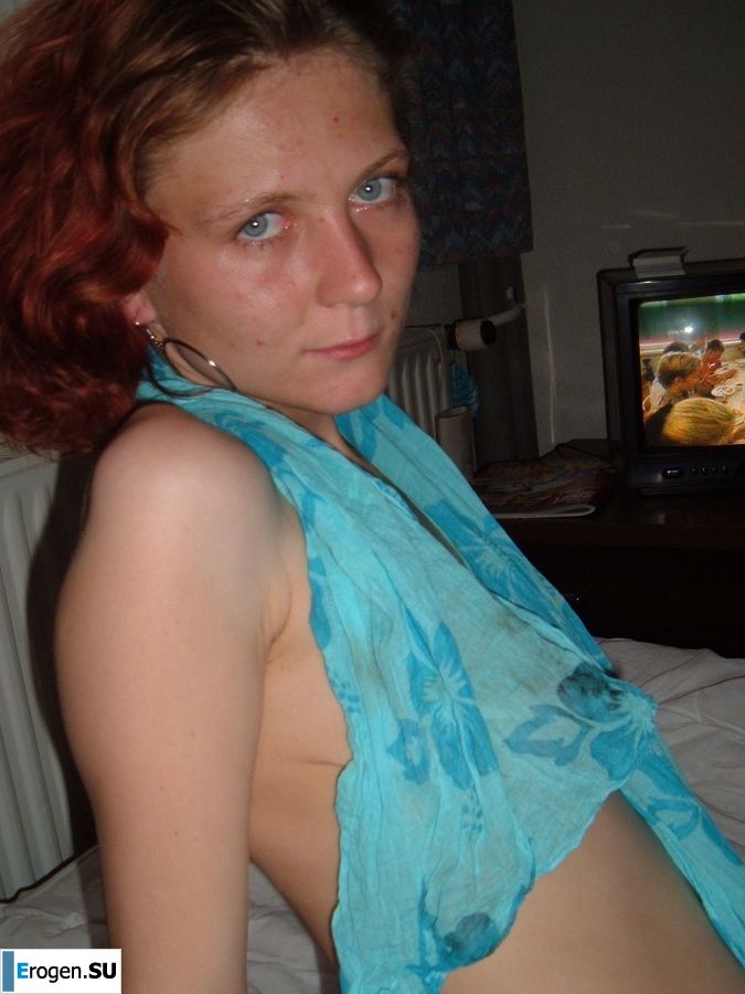 red-haired slim beast without underwear. Slide 27