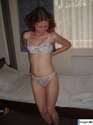 red-haired slim beast without underwear. Thumbnail 17