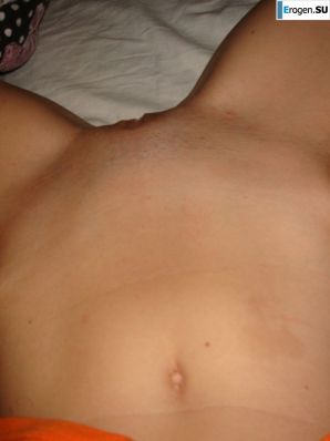 nudist on vacation with her boyfriend. Thumbnail 2