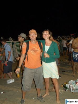 nudist on vacation with her boyfriend. Thumbnail 32
