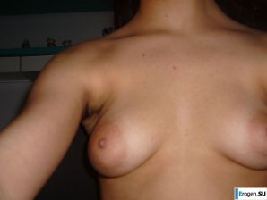 curly-haired dark-skinned girl both above and below. Thumbnail 13