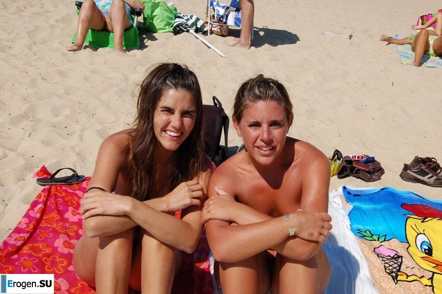 nudist lesbians. Slide 3