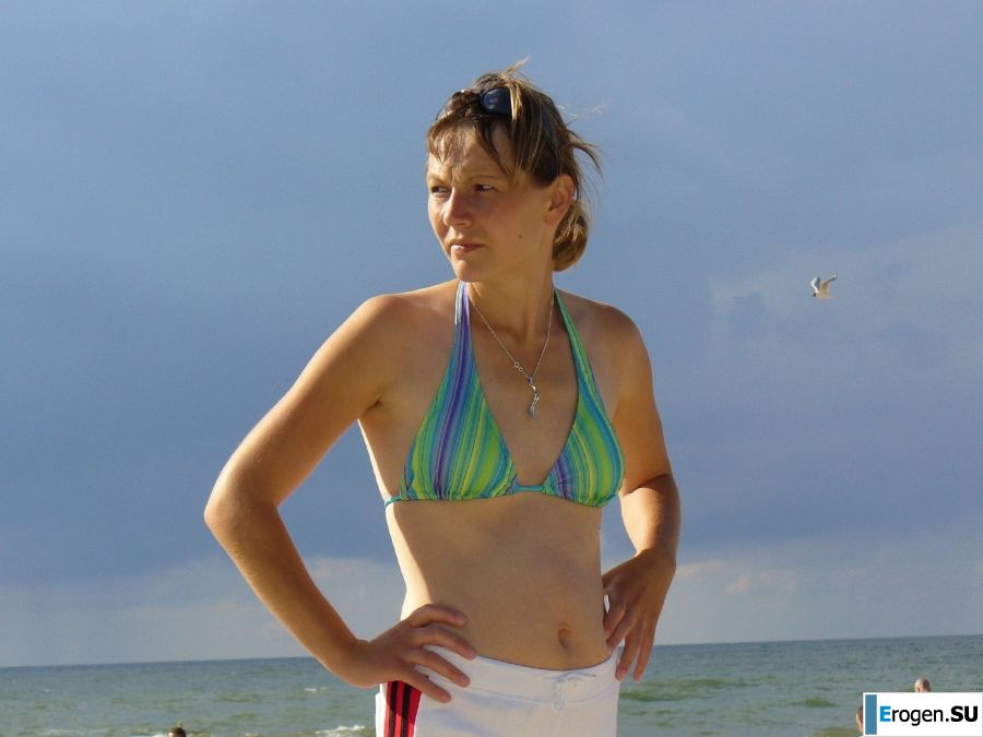 a naked charming girl sends greetings to you. Slide 49