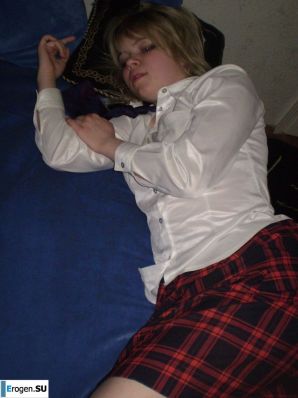cute naked student gets high. Thumbnail 11