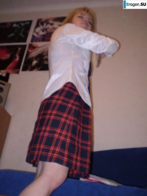 cute naked student gets high. Thumbnail 21