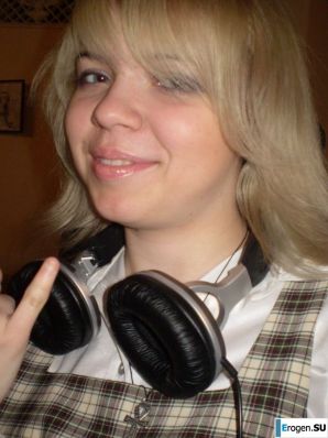 cute naked student gets high. Thumbnail 25