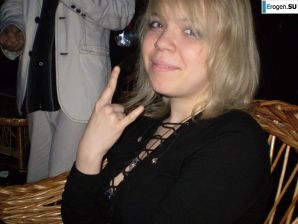 cute naked student gets high. Thumbnail 28