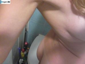 selfie in the bathroom after a shower. Thumbnail 5