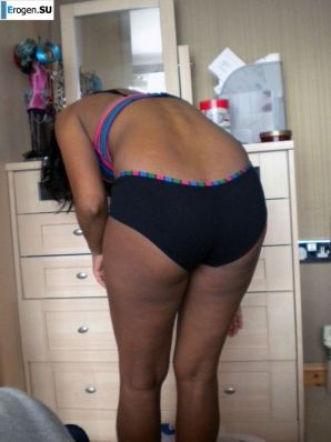 black woman with a perspective on the ass. Thumbnail 5