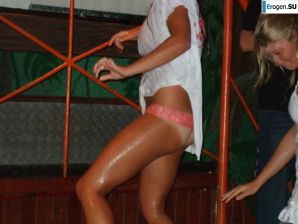 competition of wet t-shirts in a night club. Part 5. Thumbnail 1
