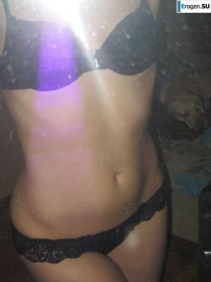 naked girl with a camera. Thumbnail 19