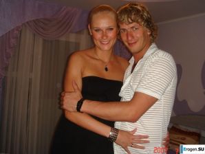 wedding and honeymoon of a blonde model. Thumbnail 15