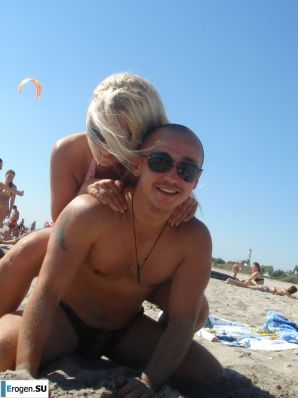 wedding and honeymoon of a blonde model. Thumbnail 30