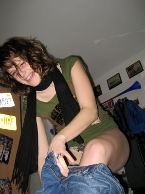 brought the guy to her room. Thumbnail 1