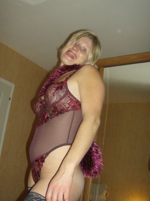vacation fuck at the hostel. Thumbnail 33