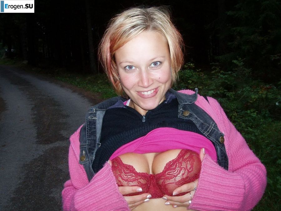 few boobs and a radiant smile. Slide 1
