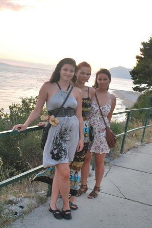 beach nudism and several girlfriends. Thumbnail 1