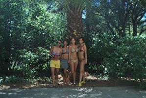 beach nudism and several girlfriends. Thumbnail 4