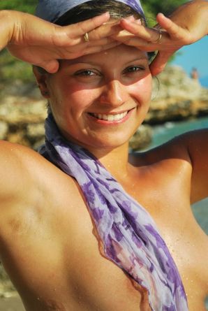 beach nudism and several girlfriends. Thumbnail 7