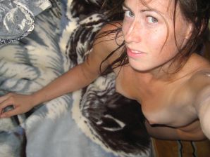 why should she wear clothes if there are freckles. Thumbnail 17