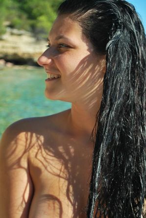 beach nudism and several girlfriends. Part 4. Thumbnail 26