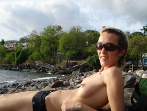 Lesbian on vacation with a friend. Thumbnail 30