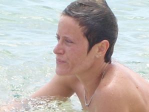 Lesbian on vacation with a friend. Thumbnail 33