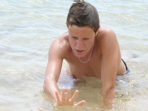 Lesbian on vacation with a friend. Thumbnail 34