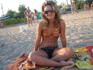 Students and their naked shots. Thumbnail 32
