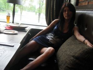 Mature, well-groomed bitch. Thumbnail 37
