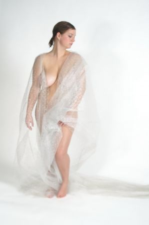 Busty amateur model. Thumbnail 7