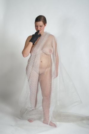 Busty amateur model. Thumbnail 9