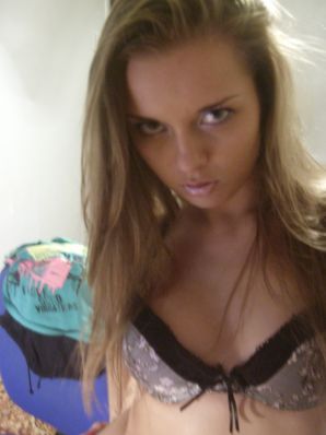 Alina strips for her subscribers. Part 2. Thumbnail 35