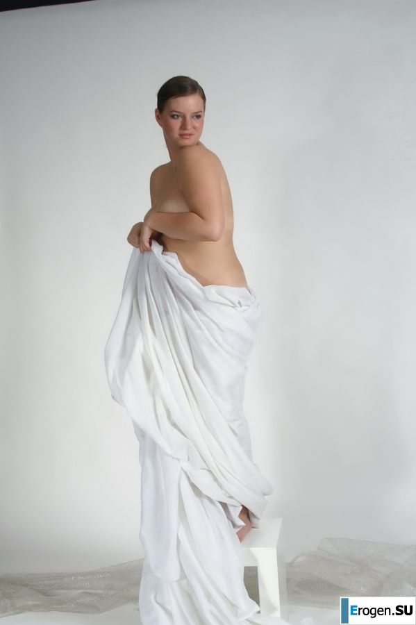 Busty amateur model. Part 3. Slide 3