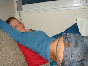 Slender red-haired nympho without clothes. Thumbnail 24