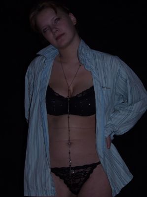 A bit of German naked buttocks and boobs. Part 7. Thumbnail 9