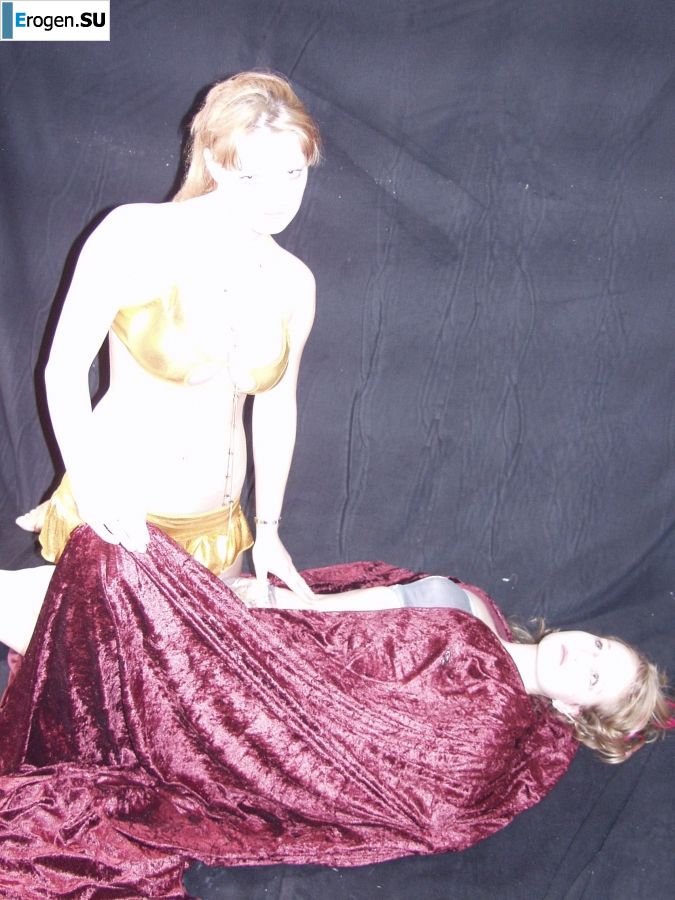 A bit of German naked buttocks and boobs. Part 8. Slide 37