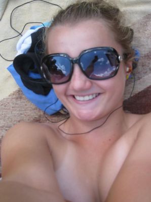 boobs somewhere in a tourist camp. Thumbnail 16