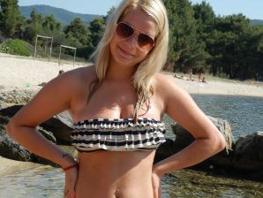 young and naked girlfriends on the Cote d'Azur. Thumbnail 1