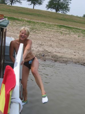 girls are only topless friends. Part 2. Thumbnail 30