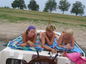 girls are only topless friends. Part 2. Thumbnail 34