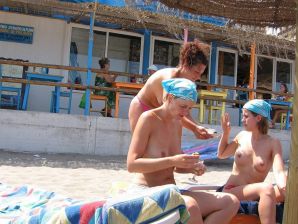 girls are only topless friends. Part 2. Thumbnail 9
