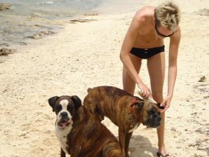 Lesbian on vacation with a friend. Part 3. Thumbnail 34